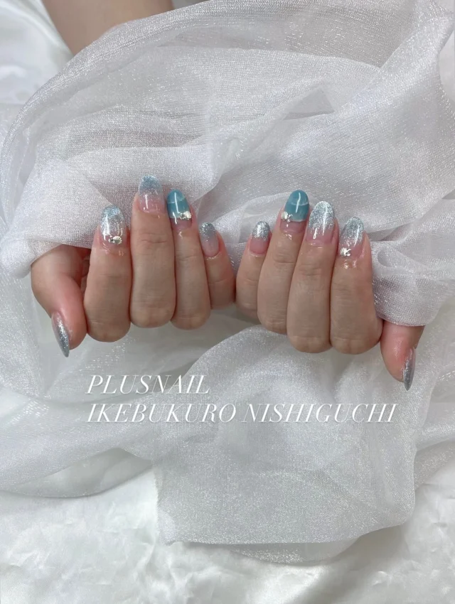 .

.⋆𝜗𝜚 ┈┈┈ ⋯ ┈┈┈ 𝜗𝜚 ┈┈┈ ⋯ ┈┈┈𝜗𝜚.⋆

フラッシュマグのグラデ×海モチーフデザイン🪼🏖️✩︎⡱

.⋆𝜗𝜚 ┈┈┈ ⋯ ┈┈┈ 𝜗𝜚 ┈┈┈ ⋯ ┈┈┈𝜗𝜚.⋆

【color】
#3083
TF010,002,451,458

【staff】
kudo
 
※インスタのデザインのご希望の方は（インスタデザイン希望）とご予約時に記載頂くかお電話の際はお伝えください
※お時間によってはご案内出来かねますのでよろしくお願い致します。
ご予約はプロフィールのURL またはお電話にて承っております♥

●池袋駅徒歩3分
#nail #nails #naildesign #gelnails #gelnail #ジェルネイル#パラジェル #大人ネイル #綺麗めネイル #パープルネイル #パープル #purplenails #マグネット #マグネットネイル #magnetnails #ネイルデザイン #プラスネイル #プラスネイル池袋西口　#梅雨ネイル #紫陽花 #クリアネイル #夏ネイル #summernail #フレンチ　#フラッシュネイル