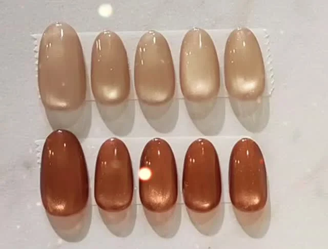 ·.⟡┈┈┈┈┈︎ ✧┈┈┈┈┈⟡.·

Newマグネットカラー☆
使用カラー  MG601 MG616

·.⟡┈┈┈┈┈︎ ✧┈┈┈┈┈⟡.·

 #マグネットネイル  #秋ネイル  #ネイルデザイン  #ネイルサロン  #町田ネイルサロン  #町田ネイル 

パーツ追加　￥110～

ご不明な点ございましたら店頭までご連絡ください。
お電話・ネット予約、お待ちしております！
ご予約のお時間によってはご案内できないデザインなどもございますのでご了承ください。

＊＊＊＊＊＊＊＊＊
ソフトジェル専門サロン
プラスネイル町田店

http://plusnail.jp

営業時間：平日・土曜10：00～20：00
　　　　　　：日祝10：00～19：00
年中無休（年末年始を除く）
小田急線町田駅東口より徒歩１分
TEL：042-850-9475

＊＊＊＊＊＊＊＊