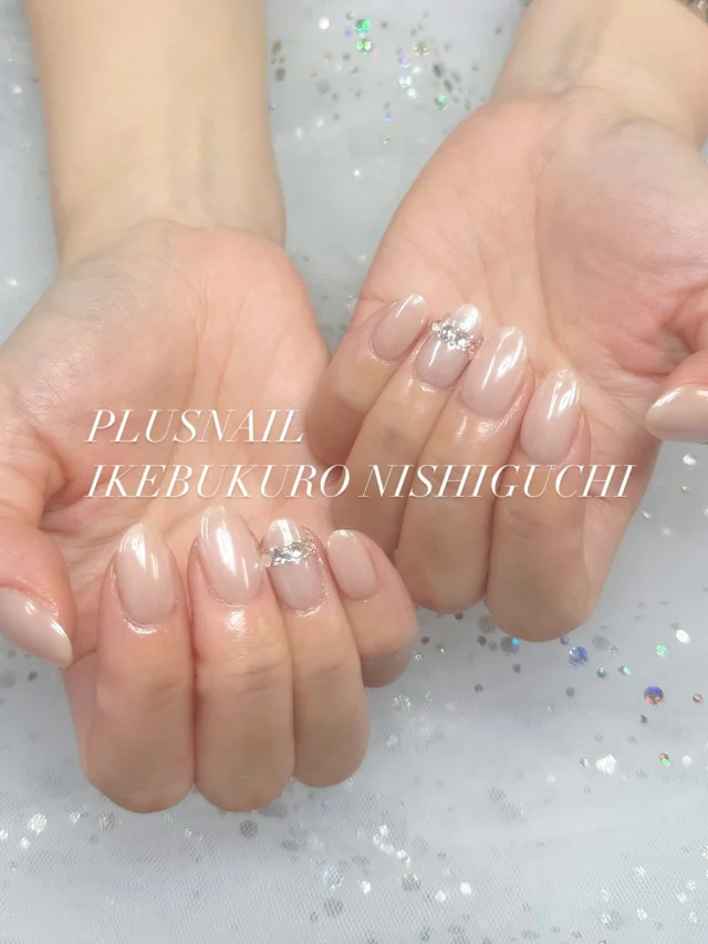 .

.⋆𝜗𝜚 ┈┈┈ ⋯ ┈┈┈ 𝜗𝜚 ┈┈┈ ⋯ ┈┈┈𝜗𝜚.⋆

ナチュラルカラーにホワイトオーロラで
ちゅるちゅる仕上げに💓

.⋆𝜗𝜚 ┈┈┈ ⋯ ┈┈┈ 𝜗𝜚 ┈┈┈ ⋯ ┈┈┈𝜗𝜚.⋆

【color】
#オーロラ
098,Dパール

【staff】
yamagishi

※インスタのデザインのご希望の方は（インスタデザイン希望）とご予約時に記載頂くかお電話の際はお伝えください
※お時間によってはご案内出来かねますのでよろしくお願い致します。
ご予約はプロフィールのURL またはお電話にて承っております♥

●池袋駅徒歩3分
#nail #nails #naildesign #gelnails #gelnail #ジェルネイル#パラジェル #大人ネイル #綺麗めネイル #パープルネイル #パープル #purplenails #マグネット #マグネットネイル #magnetnails #ネイルデザイン #プラスネイル #プラスネイル池袋西口　#クリアネイル #夏ネイル #summernail #フレンチ　#フラッシュネイル #マットネイル　#秋ネイル　#オータムネイル#ラメグラ