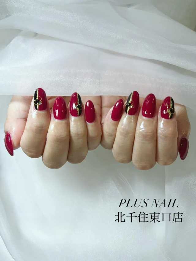 お客様ネイル✨
price: #161 ¥6589
color:508.001.ラメG

お色は全て変更可能です！！

詳しくはお気軽に店舗スタッフまでお尋ねください。
是非この機会にご来店お待ちしております♪

お電話・ネット、ご予約お待ちしております。

ソフトジェル専門サロンプラスネイル北千住店
http://plusnail.jp/

住所：東京都足立区千住旭町3-11 リッチビル2F

営業時間：月～土 10:00～20:00
日祝10:00～19:00
年中無休（年末年始を除く）

TEL:03-6806-1388（完全予約制）

#パラジェル #北千住ネイルサロン#ネイルデザイン #ジェルネイルデザイン定額ネイルサロン