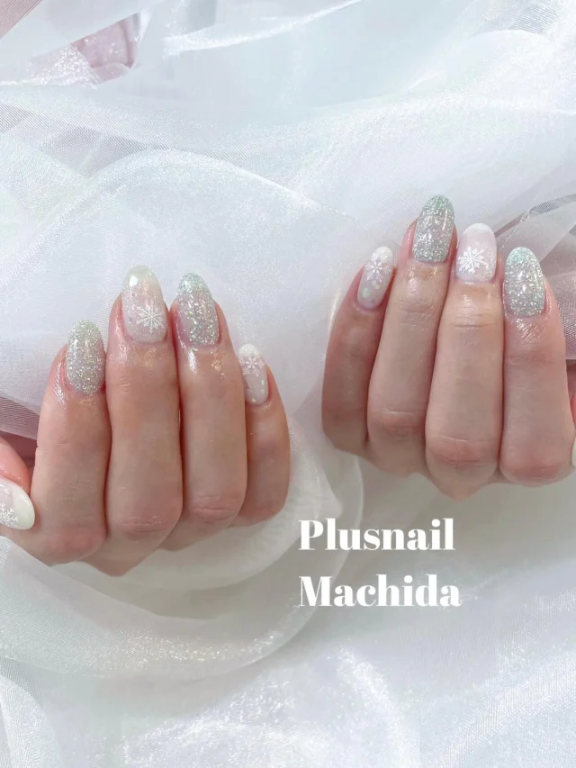 ⸜❄️⸝
.
駆け込み冬ネイル⛄️
今年も雪の結晶が大人気でした！
まだまだ寒いので、ラストに雪の結晶キラキラネイルいかがでしょうかᴗ ̫ ᴗ✨
⁡
フラッシュネイル PL01
ホワイトマグネット
.
#雪ネイル #冬ネイル #町田ネイルサロン#マグネットネイル #フラッシュネイル